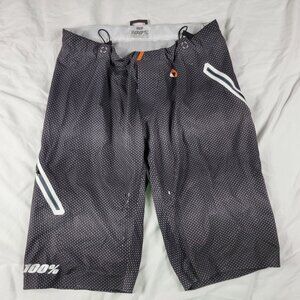 100% Celium Mens 34 Black Bike Shorts Summer Mountains Casual Athletic Comfort